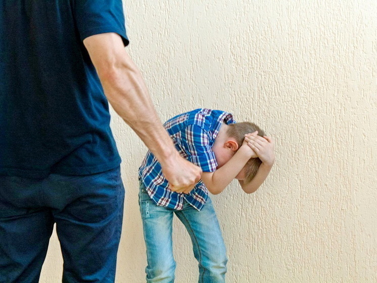 Власти Ноябрьска и силовики не нашли абьюзера, избивающего жену и детей