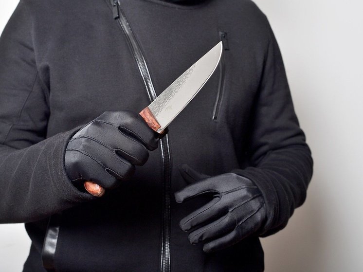 Пьяный житель Кировской области изрезал ножом собутыльников и сжег их в доме