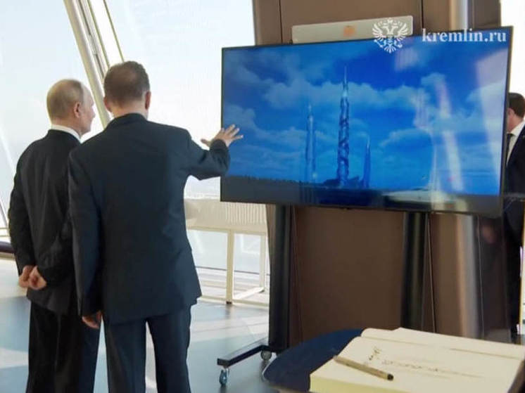 Рядом с «Лахта Центром» планируют построить еще два небоскреба