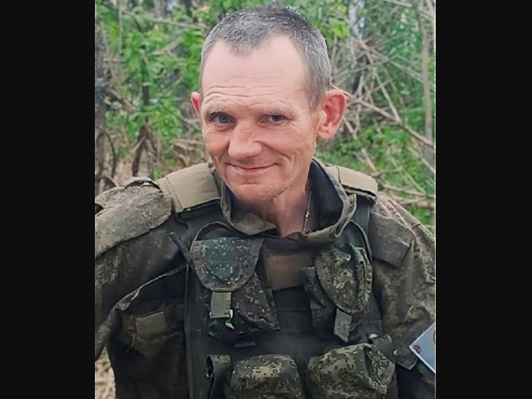 Поселок Карелии простился с погибшим бойцом СВО