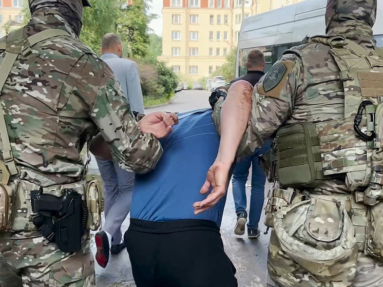 В Петербурге задержали двух мужчин по подозрению в совершении убийств много лет назад