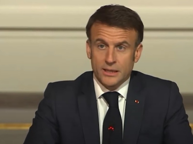 Макрон заявил, что задержанный в Москве француз работал на швейцарскую НКО
