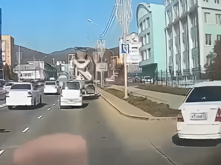 Житель Южно-Сахалинска поплатится за езду по тротуару