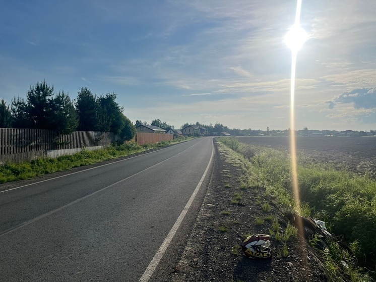 Подросток, улетев на мопеде в кювет в Карелии, получил травмы