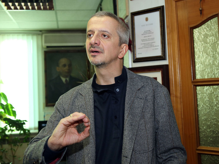 Режиссер Богомолов прокомментировал свое новое назначение