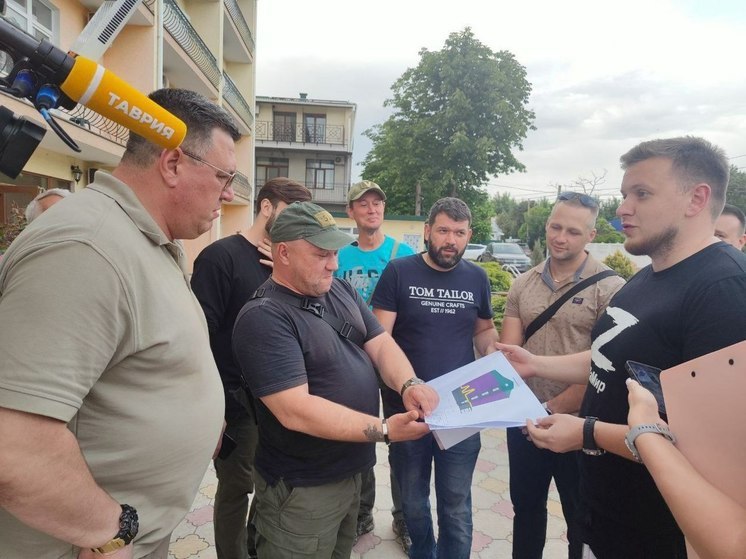Чиновники провели инспекцию строительства Дома молодежи в Железном Порту