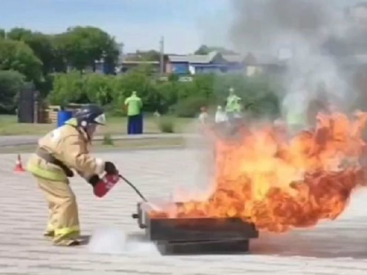 В Усолье прошло соревнование добровольных пожарных команд