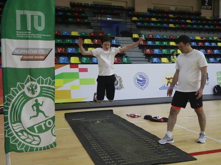 Нормативы ГТО сдавали сотрудники хабаровских предприятий
