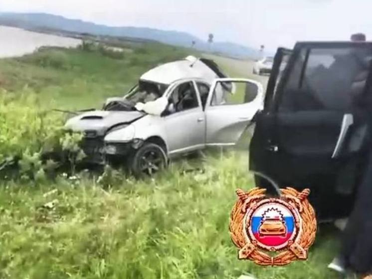 В ДТП Долинском районе погибли 2 человека и пострадал ребенок