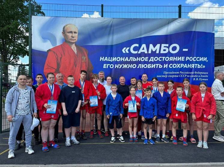 Пензенские спортсмены стали победителями Всероссийских соревнований по самбо среди сельских команд