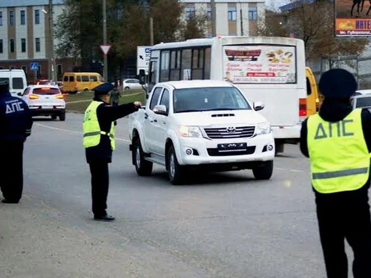 В столице Калмыкии охотятся на нарушителей правил дорожного движения