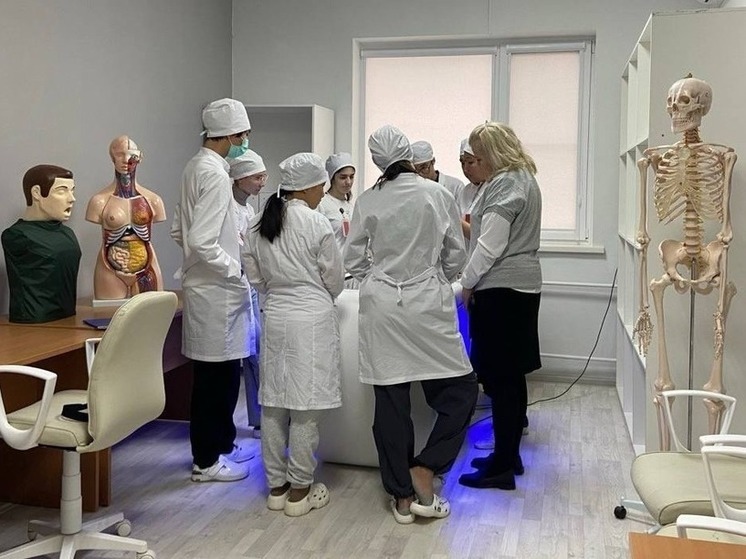Школьников Калмыкии приглашают на бесплатные курсы