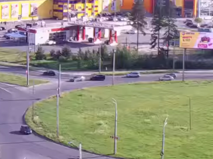 Торопливый водитель устроил аварию на кольце в Петрозаводске