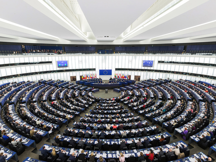 Ультраправые надеются получить рекордное количество мест в Европарламенте
