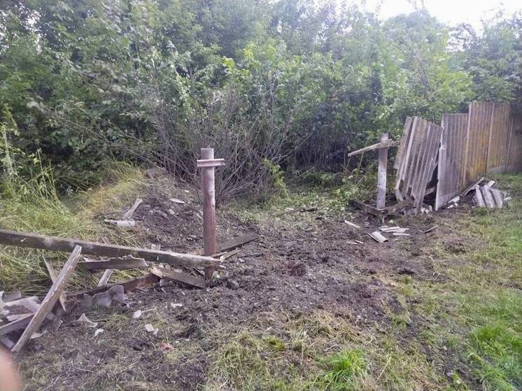 Гладков: в Белгородской области в результате атаки повреждены здания и два автомобиля