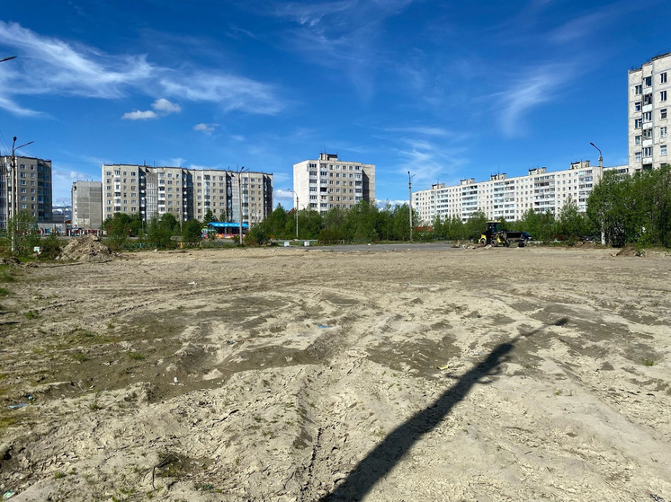 В Мончегорске появятся футбольное поле и хоккейный корт