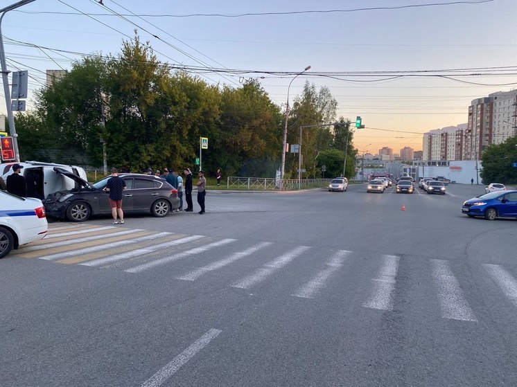 «Зажало в машине»: в Новосибирске произошло страшное ДТП
