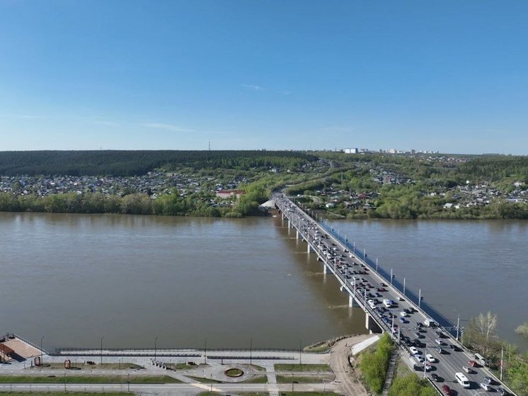 Сужение полос на Кузбасском мосту в Кемерове станет протяженнее