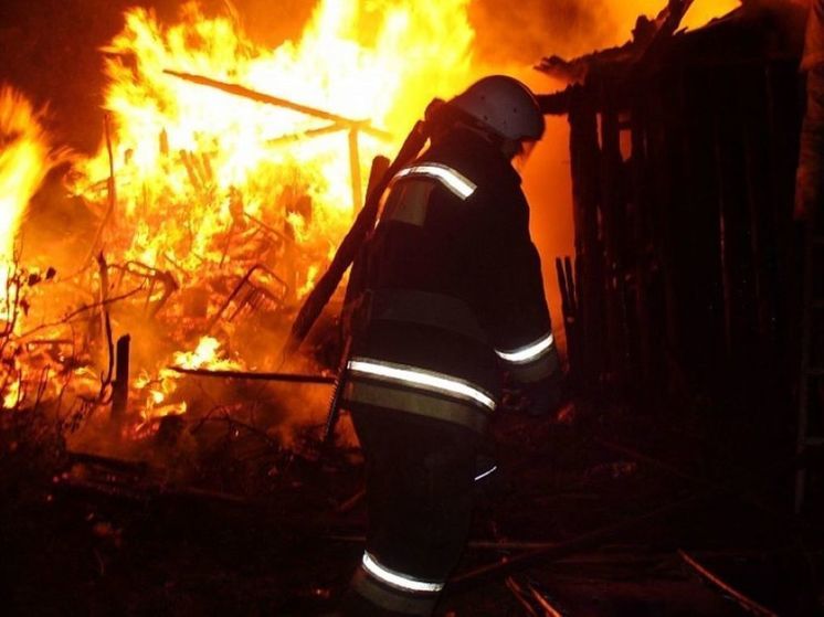 В Балашихе при ночном пожаре выгорел ресторан