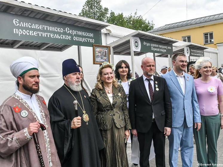 На Соборной площади Перми открылась выставка «Русь Православная»