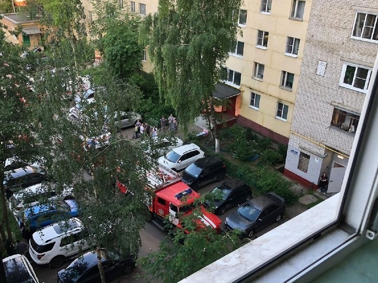 Спасатели эвакуировали 50 человек во время пожара в Подольске