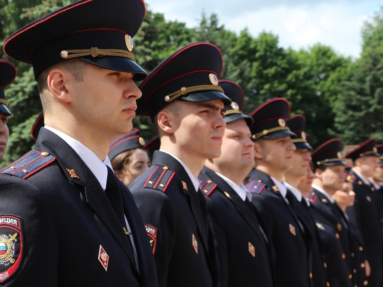 В Курске полиция сообщила о вакансиях участкового и оперуполномоченного
