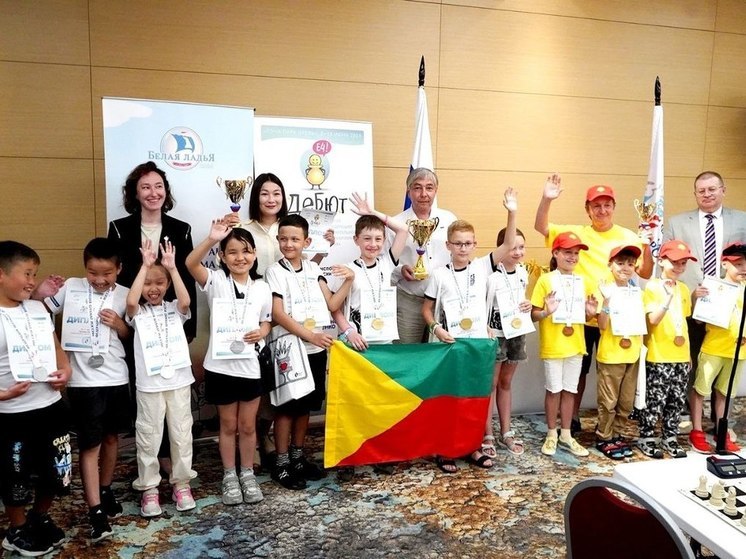 Команда юных шахматистов Чувашии стала призером турнира «Дебют»