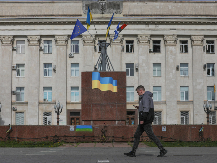 В подконтрольном Киеву Херсоне снова прозвучали взрывы