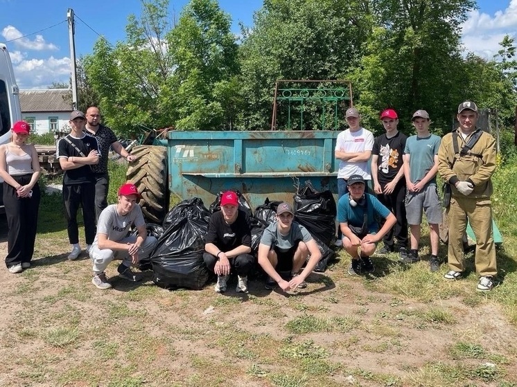 «МСК-НТ» поддержала проведение субботника по уборке городского пруда «Песчанник»