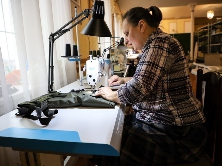 В Серпухове продолжают собирать мужские рубашки для бойцов СВО