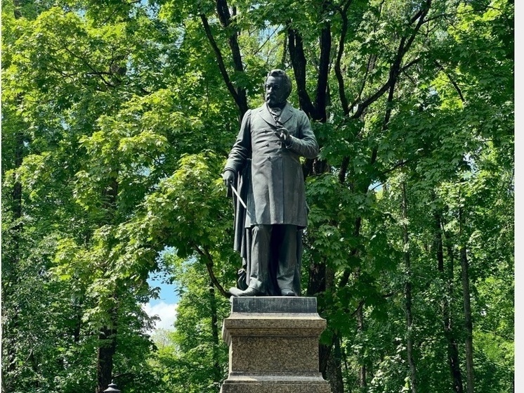 У памятника Михаилу Глинке в Смоленске снова звучит музыка