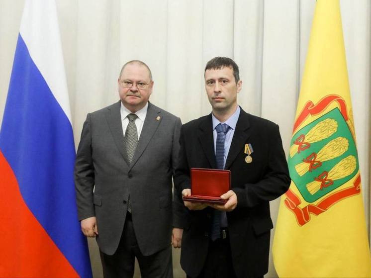Губернатор Олег Мельниченко вручил награды жителям Пензенской области
