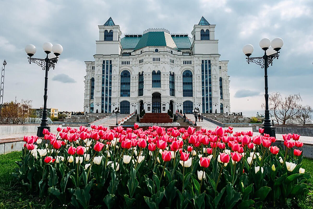 04astrahantheatre Нижнее Поволжье - евразийский перекресток цивилизаций