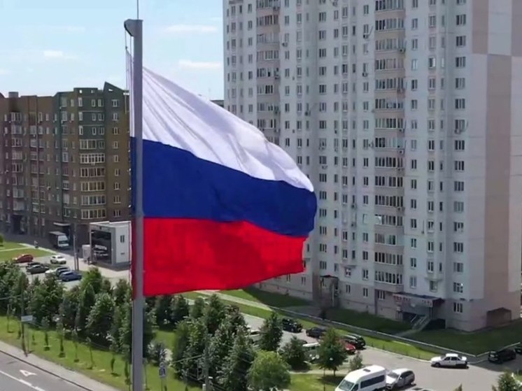 Алексей Смирнов поздравил жителей Курской области с Днем России