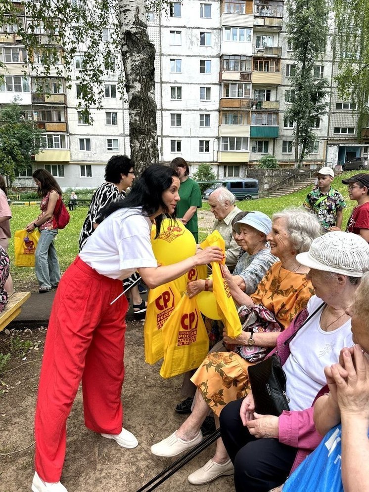 Лидер нижегородского отделения СРЗП устроила праздник в Кузнечихе