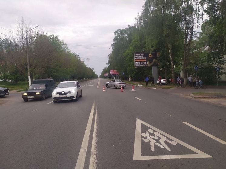 В Твери по вине водителя «ВАЗа» пассажир иномарки получил травмы