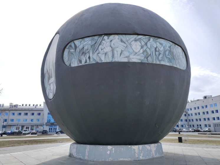 Мэр Омска Шелест подписал соглашение по созданию нового памятника вместо «Державы»