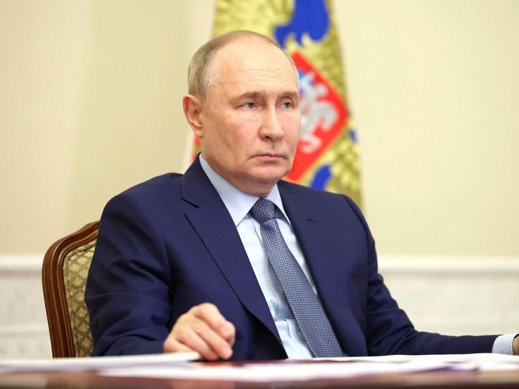 AT: отправкой военных кораблей на Кубу Путин послал сигнал США