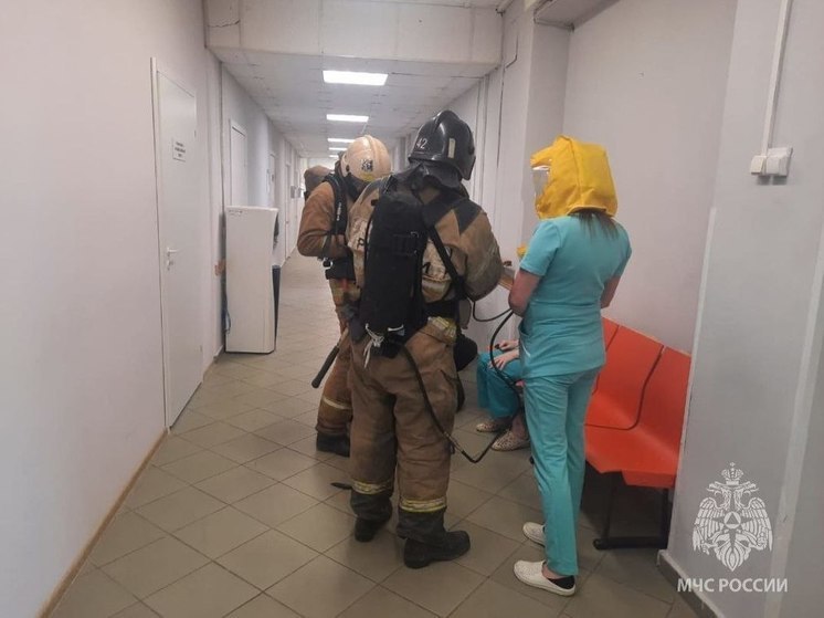 В Гатчинской больнице провели пожарно-тактическое учение