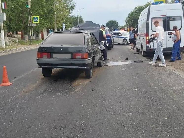 В массовом ДТП в Захаровском районе пострадали два человека