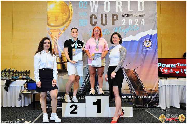 Преподаватель НовГУ выиграла серебро на Всемирном кубке по пауэрлифтингу