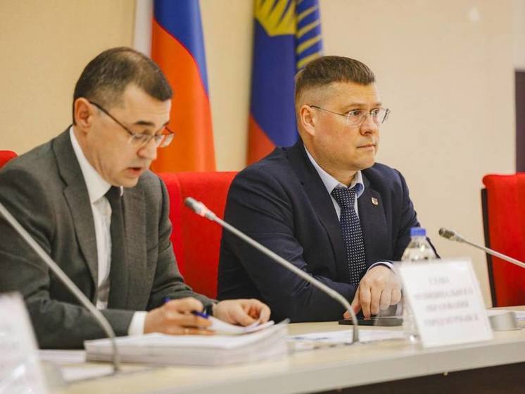 Последнее в шестом созыве заседание Совета депутатов состоялось в Мурманске