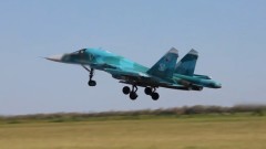 Пилоты Су-34 уничтожили командный пункт ВСУ: кадры боевого вылета