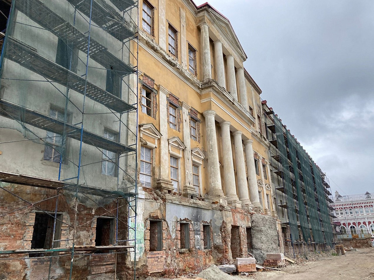 Курские власти снова проверили ход реконструкции мужской классической гимназии
