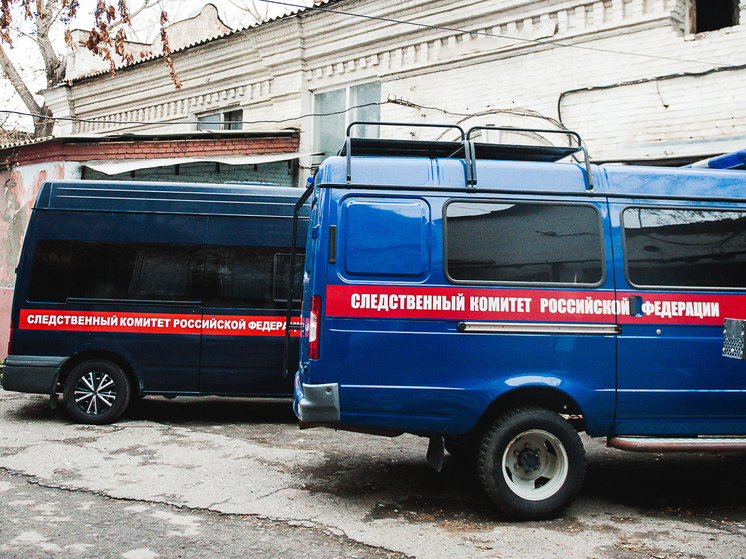 В Астраханской области местный житель и его несовершеннолетний знакомый попытались сбыть наркотики