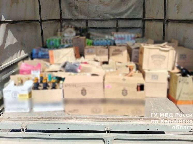 Более тысячи литров нелегального алкоголя изъяли в магазине на Херсонщине