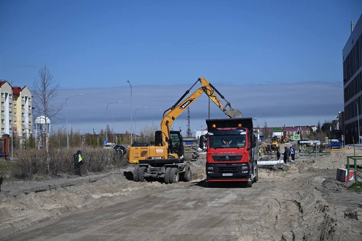 В центре Нового Уренгоя ремонтируют самую неухоженную улицу - МК Ямал