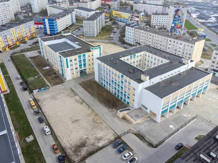 В Надымском районе благоустроят территории в 2 детсадах и 2 школах