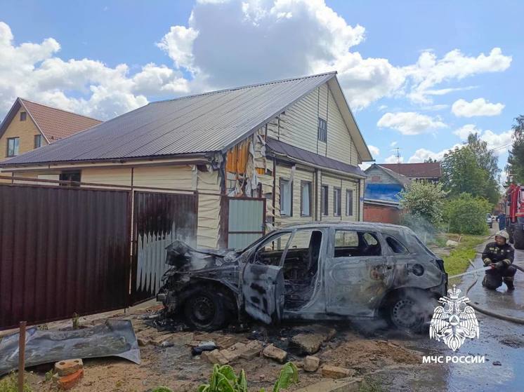 В Твери из-за строительного фена обгорел человек и сгорел автомобиль