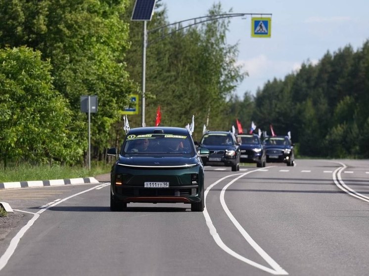 Завершился автопробег «Дорогами Победы» с участием депутатов петербургского ЗакСа